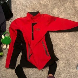 Men’s L Red Mountain Hardware shell - lightly used